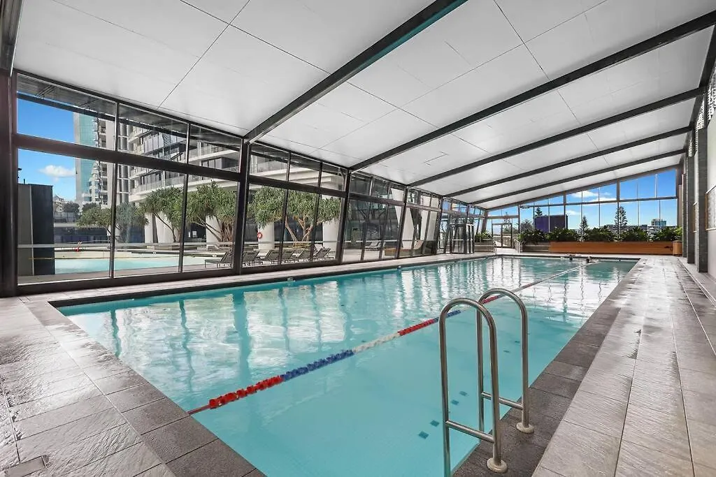 Circle On Cavill Riverview Apartment 450 Metre To The Beach Gold Coast Ausztrália