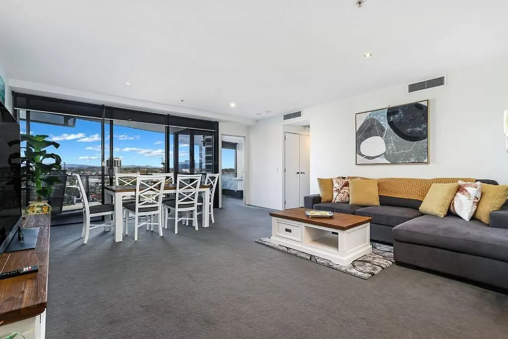 Circle On Cavill Riverview Apartment 450 Metre To The Beach Gold Coast 0*,