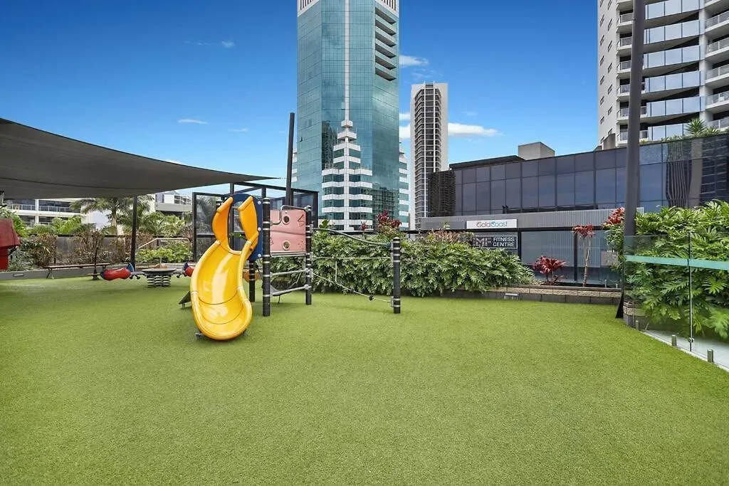 Circle On Cavill Riverview Apartment 450 Metre To The Beach غولد كوست 0*,  أستراليا
